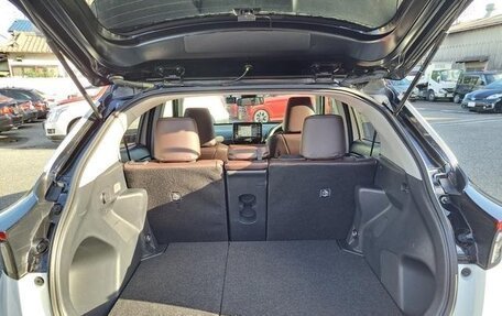 Toyota Yaris Cross, 2021 год, 1 347 000 рублей, 21 фотография