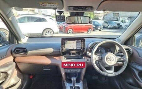 Toyota Yaris Cross, 2021 год, 1 347 000 рублей, 9 фотография