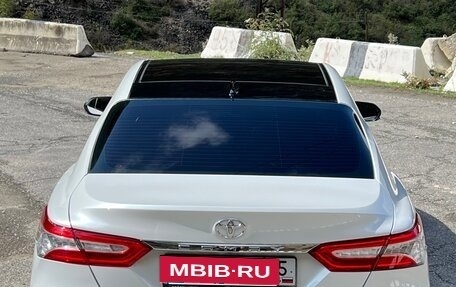 Toyota Camry, 2023 год, 3 300 000 рублей, 7 фотография