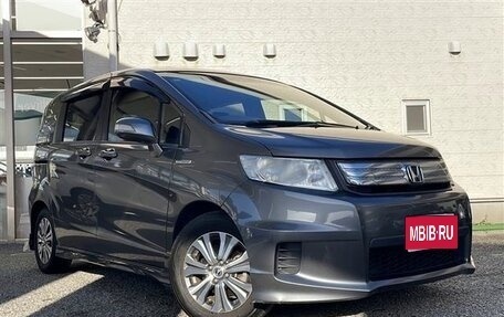 Honda Freed I, 2014 год, 768 000 рублей, 1 фотография