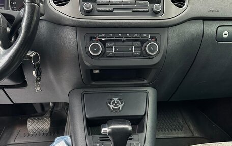 Volkswagen Tiguan I, 2010 год, 1 000 000 рублей, 18 фотография