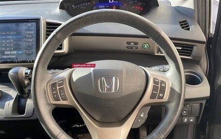 Honda Freed I, 2014 год, 768 000 рублей, 10 фотография