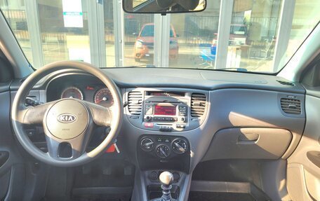KIA Rio II, 2010 год, 370 000 рублей, 18 фотография