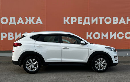 Hyundai Tucson III, 2019 год, 2 390 000 рублей, 4 фотография