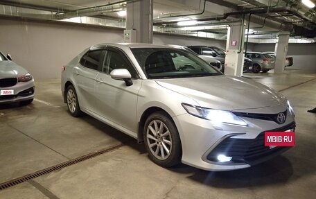 Toyota Camry, 2021 год, 2 900 000 рублей, 2 фотография