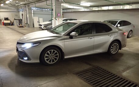 Toyota Camry, 2021 год, 2 900 000 рублей, 5 фотография