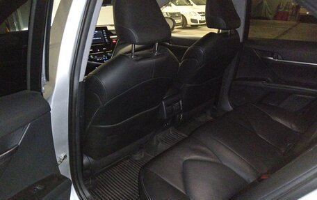 Toyota Camry, 2021 год, 2 900 000 рублей, 7 фотография