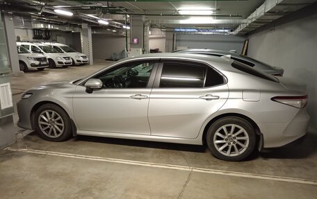 Toyota Camry, 2021 год, 2 900 000 рублей, 9 фотография