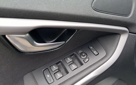 Volvo V40 Cross Country I, 2019 год, 1 850 000 рублей, 15 фотография