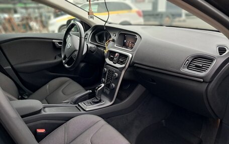 Volvo V40 Cross Country I, 2019 год, 1 850 000 рублей, 9 фотография