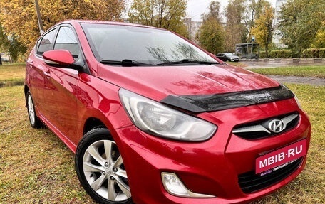 Hyundai Solaris II рестайлинг, 2012 год, 695 000 рублей, 1 фотография