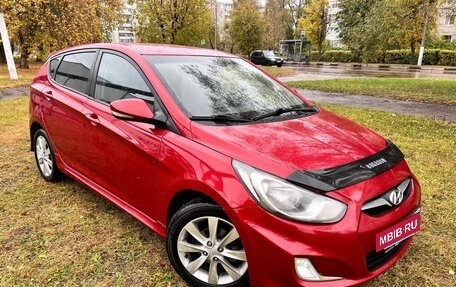 Hyundai Solaris II рестайлинг, 2012 год, 695 000 рублей, 3 фотография