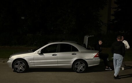 Mercedes-Benz C-Класс, 2001 год, 550 000 рублей, 3 фотография