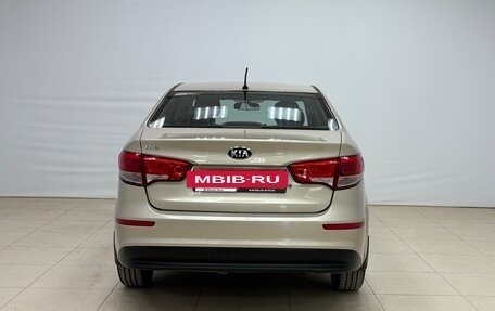 KIA Rio III рестайлинг, 2015 год, 880 000 рублей, 5 фотография