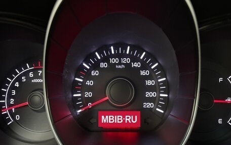 KIA Rio III рестайлинг, 2015 год, 880 000 рублей, 14 фотография