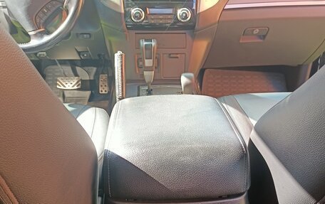 Mitsubishi Pajero IV, 2017 год, 3 300 000 рублей, 13 фотография