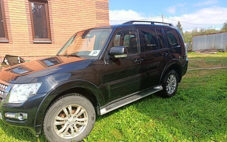 Mitsubishi Pajero IV, 2017 год, 3 300 000 рублей, 3 фотография