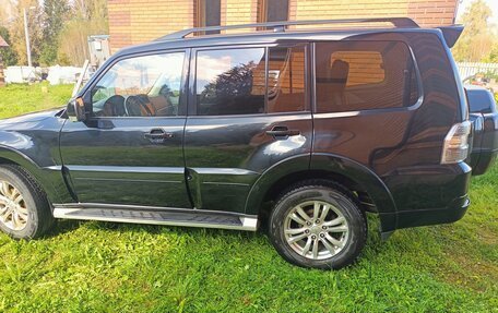 Mitsubishi Pajero IV, 2017 год, 3 300 000 рублей, 4 фотография