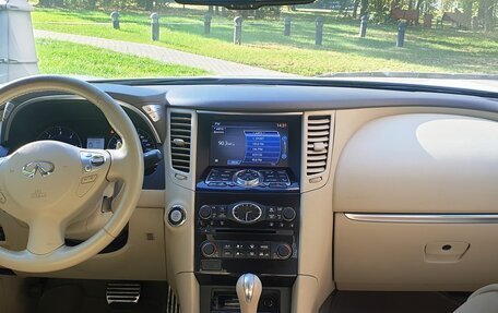 Infiniti FX II, 2012 год, 1 780 000 рублей, 13 фотография
