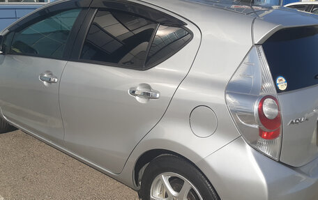 Toyota Aqua I, 2013 год, 799 000 рублей, 3 фотография