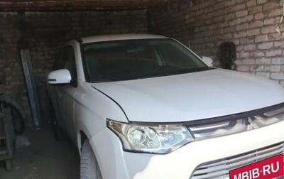 Mitsubishi Outlander III рестайлинг 3, 2013 год, 1 650 000 рублей, 1 фотография
