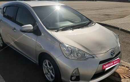 Toyota Aqua I, 2013 год, 799 000 рублей, 2 фотография