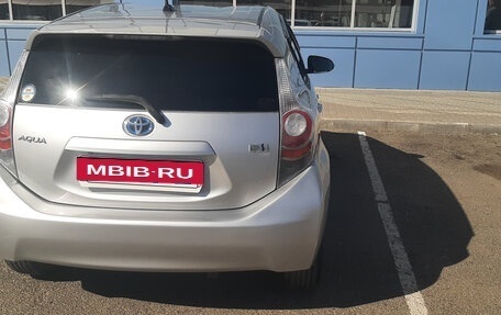 Toyota Aqua I, 2013 год, 799 000 рублей, 7 фотография