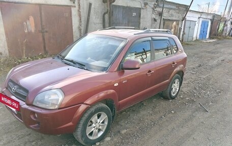 Hyundai Tucson III, 2006 год, 690 000 рублей, 2 фотография