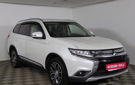 Mitsubishi Outlander III рестайлинг 3, 2015 год, 1 529 990 рублей, 3 фотография