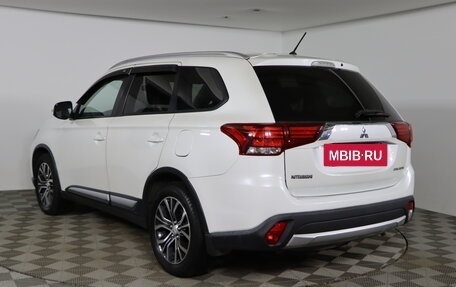 Mitsubishi Outlander III рестайлинг 3, 2015 год, 1 529 990 рублей, 5 фотография
