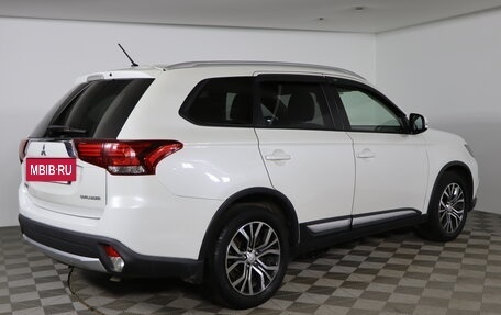 Mitsubishi Outlander III рестайлинг 3, 2015 год, 1 529 990 рублей, 7 фотография