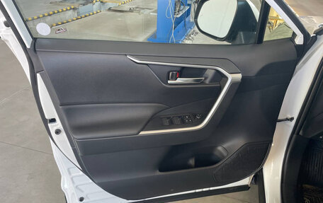 Toyota RAV4, 2023 год, 5 500 000 рублей, 3 фотография