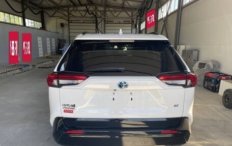 Toyota RAV4, 2023 год, 5 500 000 рублей, 2 фотография