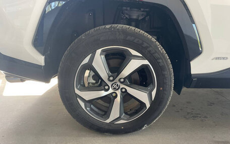 Toyota RAV4, 2023 год, 5 500 000 рублей, 10 фотография