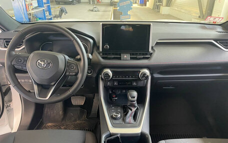 Toyota RAV4, 2023 год, 5 500 000 рублей, 17 фотография