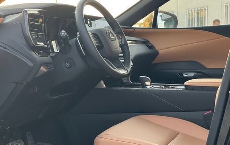 Lexus RX IV рестайлинг, 2025 год, 7 050 000 рублей, 8 фотография