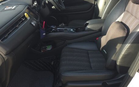 Honda Vezel, 2017 год, 1 525 000 рублей, 10 фотография
