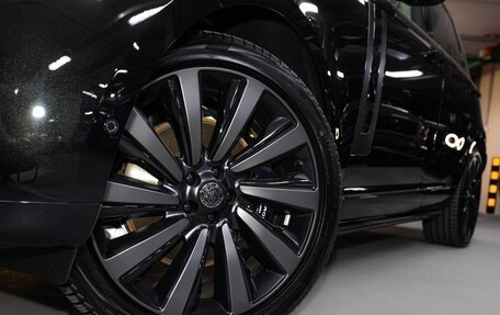 Land Rover Range Rover IV рестайлинг, 2024 год, 30 000 000 рублей, 8 фотография