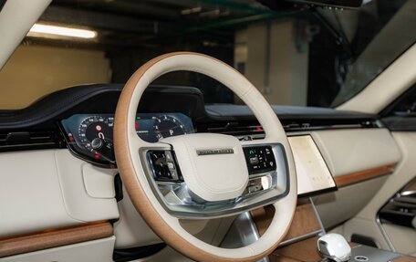 Land Rover Range Rover IV рестайлинг, 2024 год, 30 000 000 рублей, 9 фотография