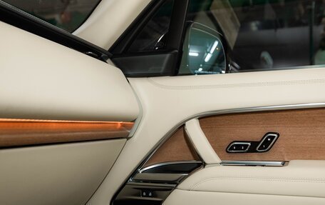 Land Rover Range Rover IV рестайлинг, 2024 год, 30 000 000 рублей, 13 фотография