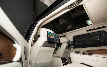 Land Rover Range Rover IV рестайлинг, 2024 год, 30 000 000 рублей, 15 фотография