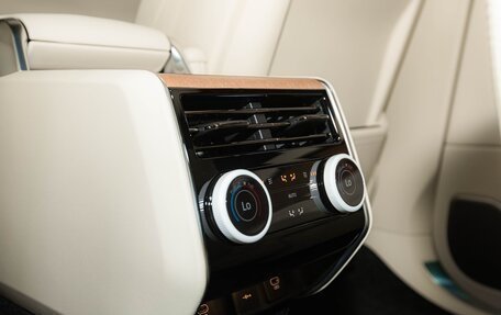 Land Rover Range Rover IV рестайлинг, 2024 год, 30 000 000 рублей, 18 фотография