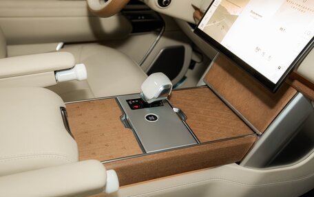 Land Rover Range Rover IV рестайлинг, 2024 год, 30 000 000 рублей, 22 фотография