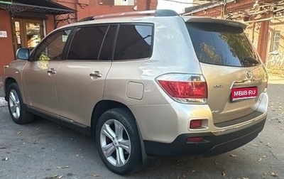 Toyota Highlander III, 2011 год, 1 690 000 рублей, 1 фотография