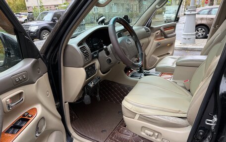 Lexus LX II, 2005 год, 1 990 000 рублей, 13 фотография