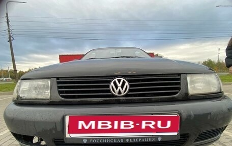 Volkswagen Polo III рестайлинг, 2001 год, 300 000 рублей, 6 фотография