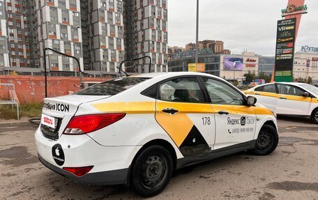 Hyundai Solaris II рестайлинг, 2016 год, 520 000 рублей, 5 фотография