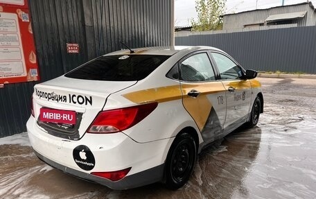 Hyundai Solaris II рестайлинг, 2016 год, 520 000 рублей, 3 фотография
