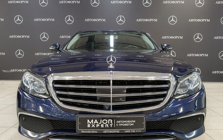 Mercedes-Benz E-Класс, 2020 год, 3 950 000 рублей, 2 фотография