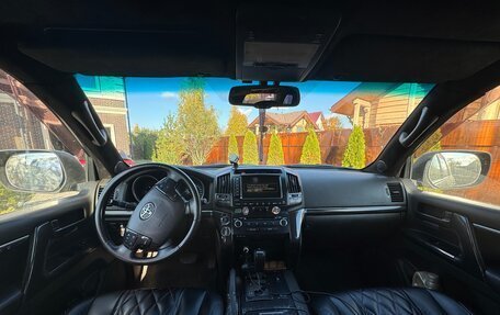 Toyota Land Cruiser 200, 2009 год, 2 600 000 рублей, 3 фотография